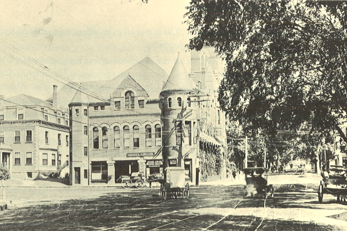Tufts Library at Washington Square (early 1900s).  Source: Weymouth 350 Anniversary Booklet