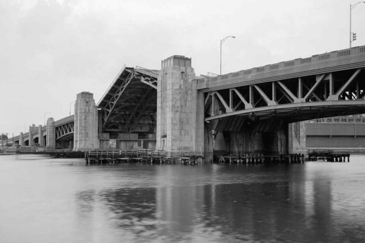 Fore River Bridge near the beginning of the 20th century.  Source:  MassDOT